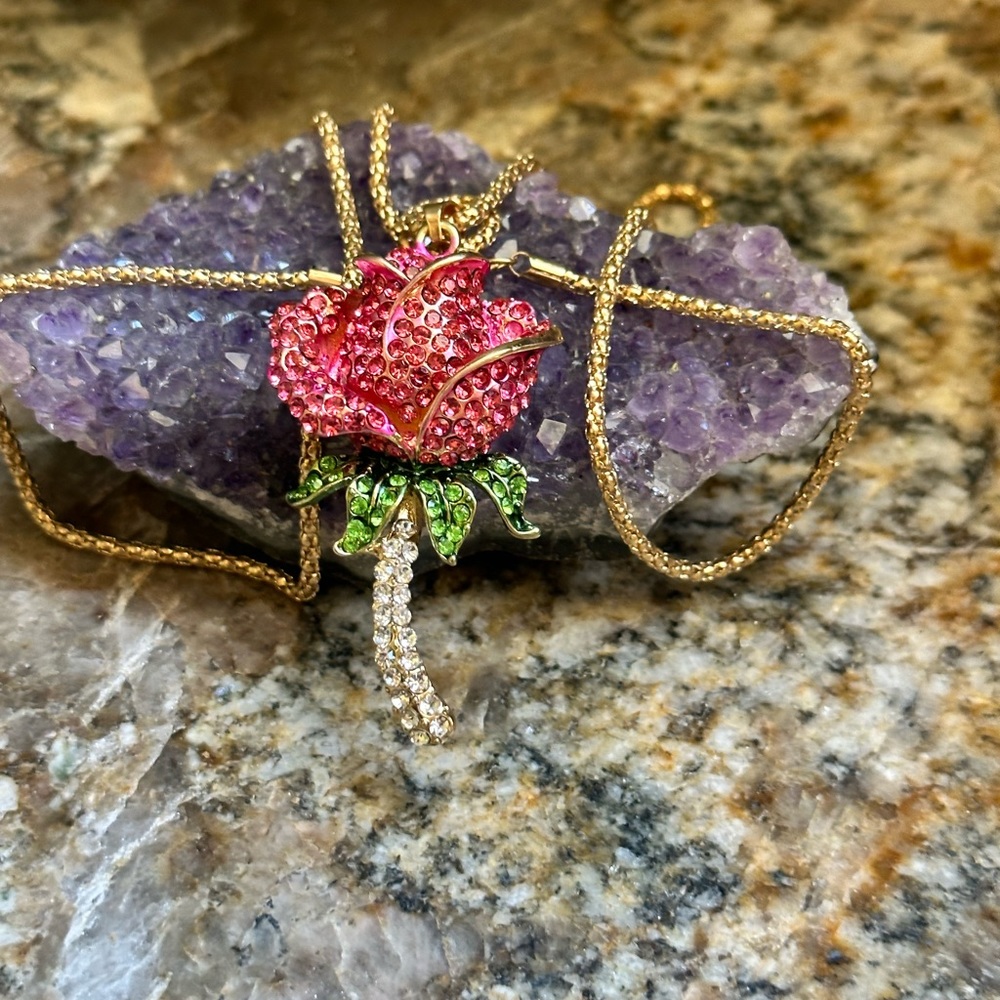 Rhinestone Rose Chain Necklace - Picture 4 of 7